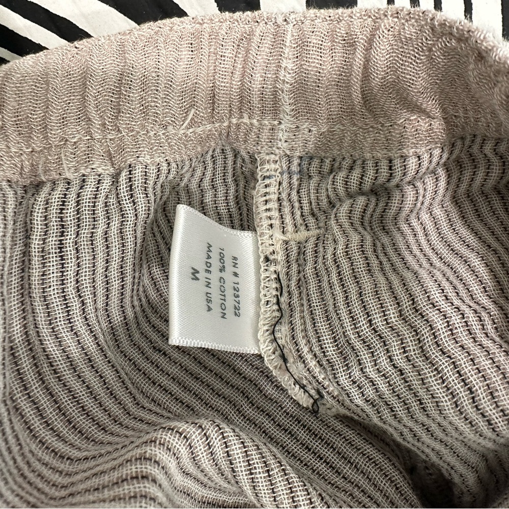 XiRENA Taupe Textured Top and Drawstring Pant - Picture 10 of 10